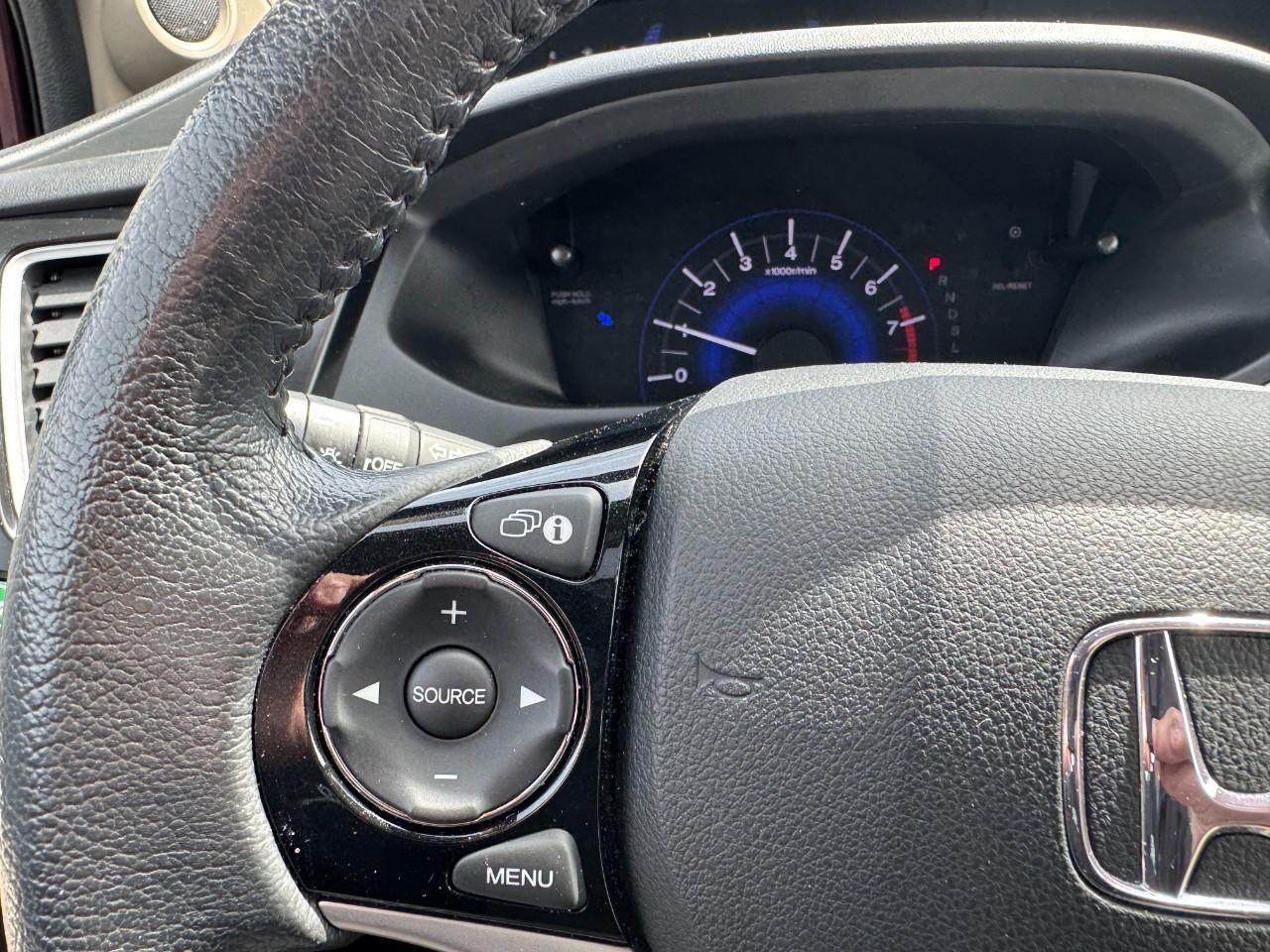 Honda Civic Sedan Vehicle Full-screen Gallery Image 22