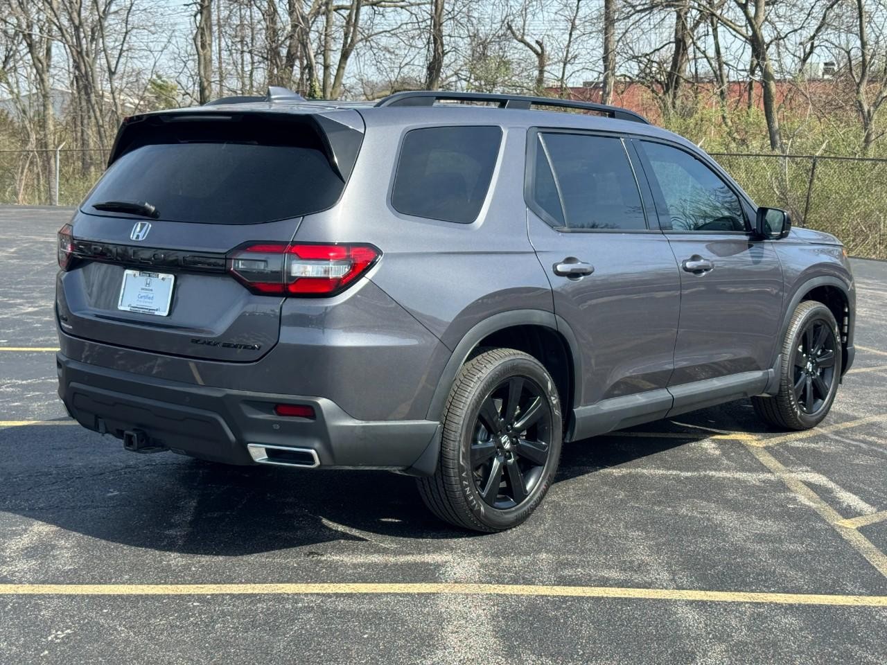 Honda Pilot Vehicle Full-screen Gallery Image 03