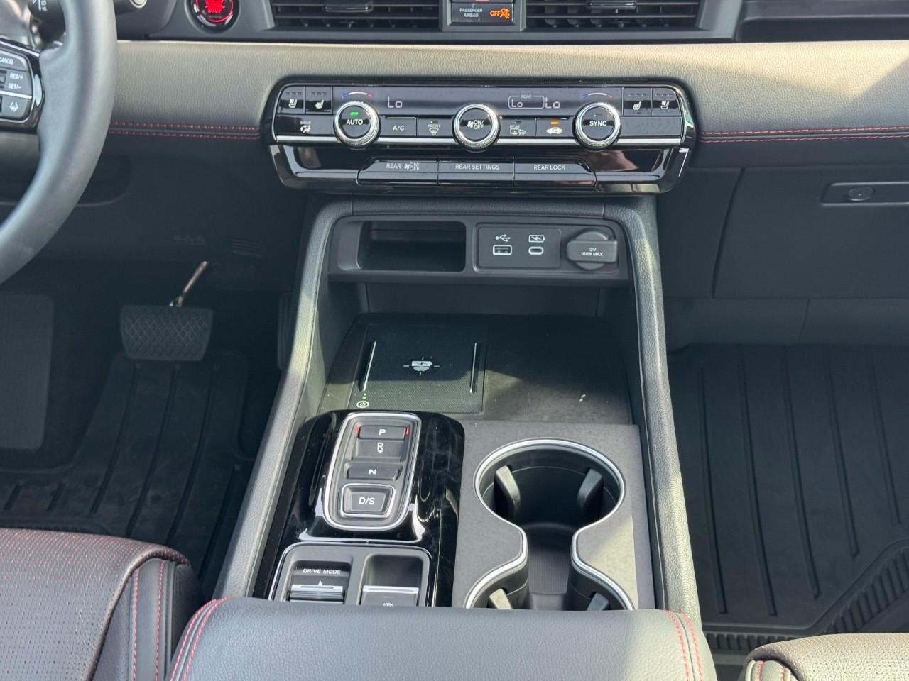 Honda Pilot Vehicle Full-screen Gallery Image 14