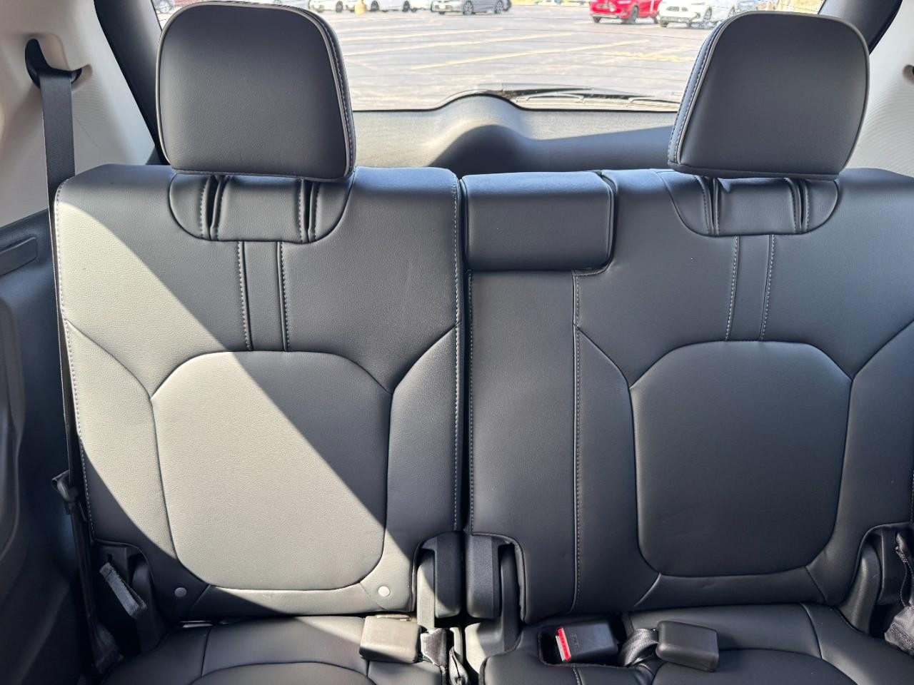 Honda Pilot Vehicle Full-screen Gallery Image 11