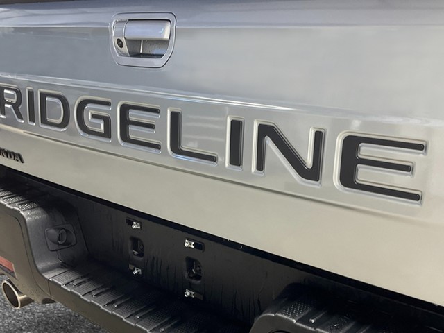 Honda Ridgeline Vehicle Full-screen Gallery Image 07