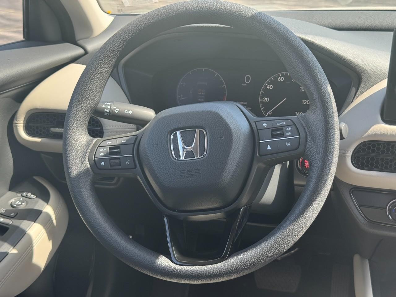Honda HR-V Vehicle Full-screen Gallery Image 12