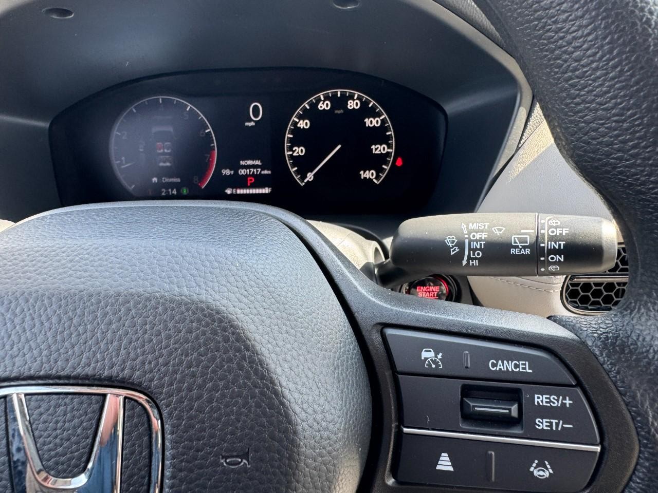 Honda HR-V Vehicle Full-screen Gallery Image 21