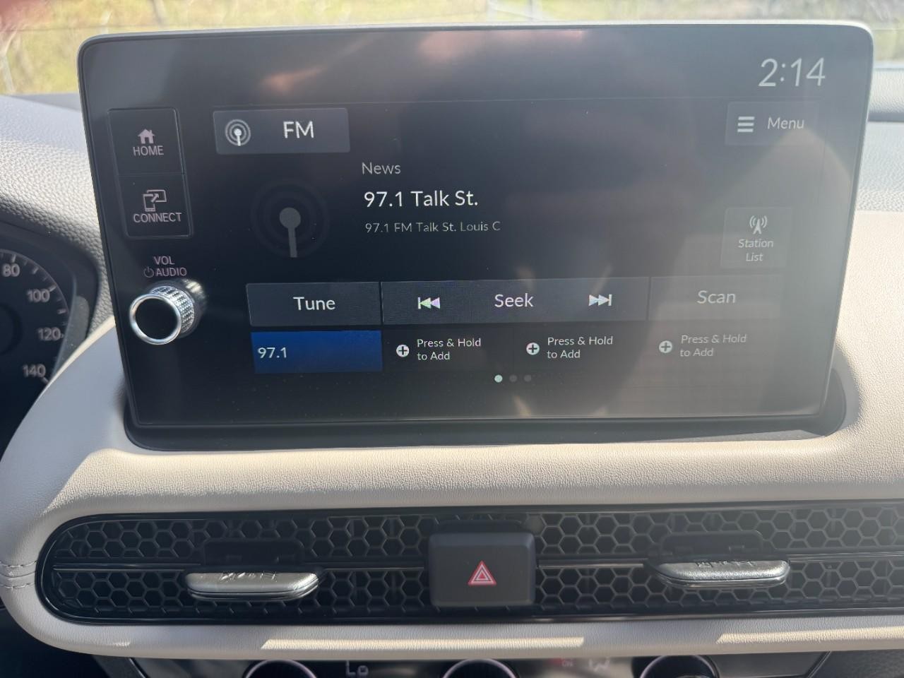 Honda HR-V Vehicle Full-screen Gallery Image 23