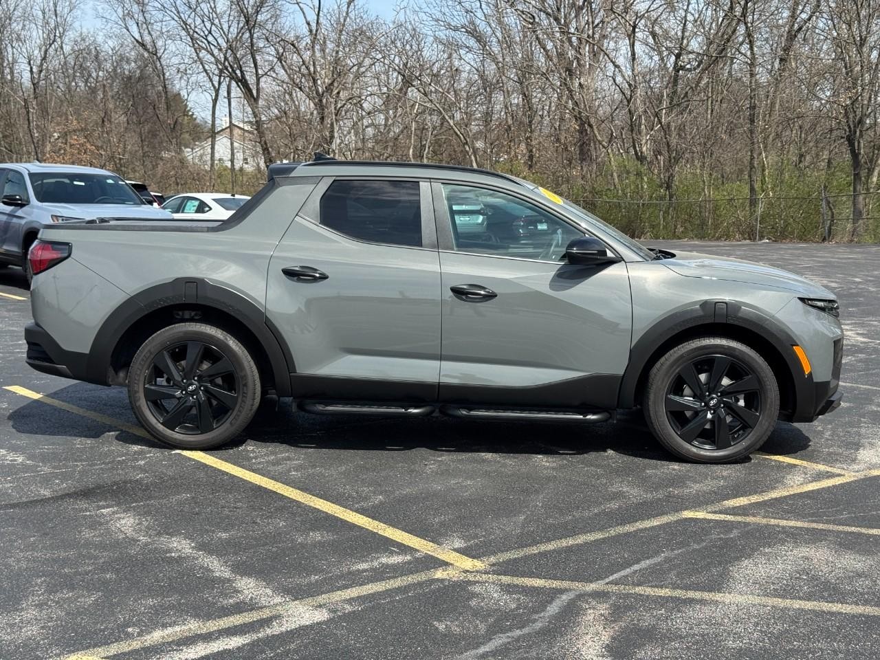 Hyundai Santa Cruz Vehicle Full-screen Gallery Image 02