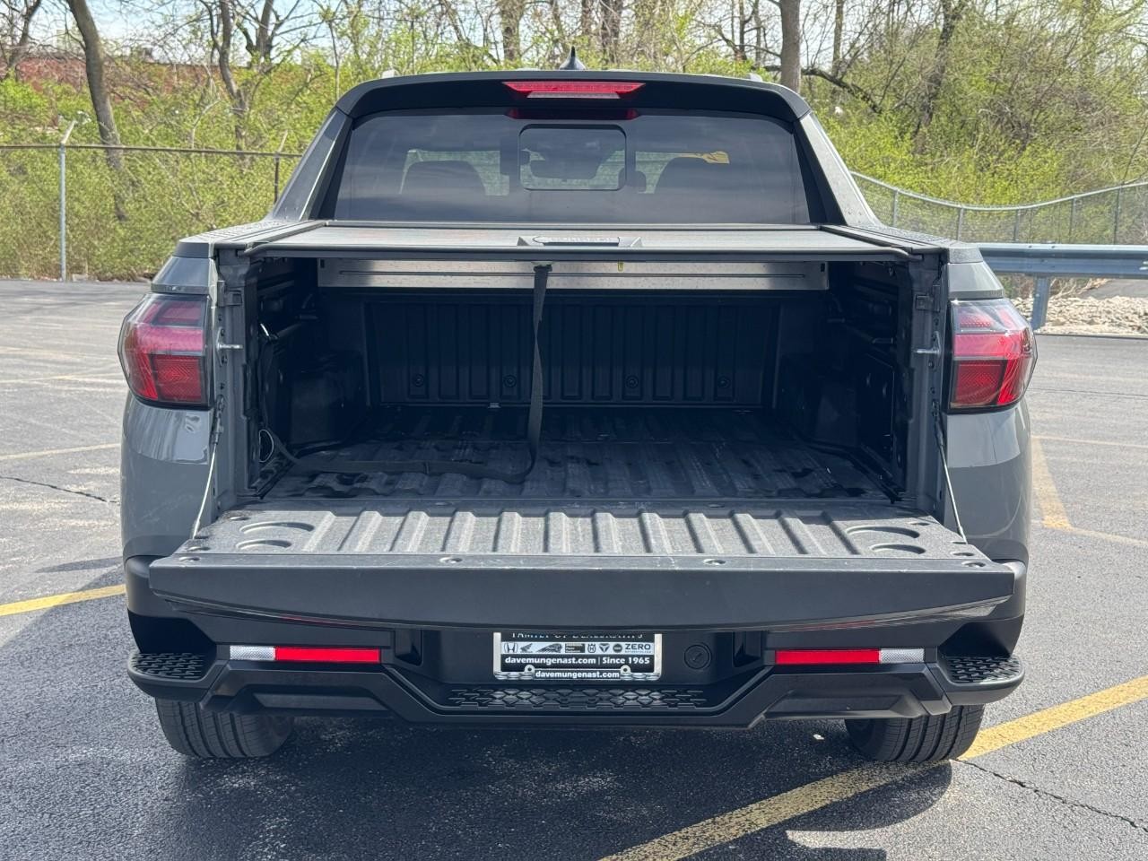 Hyundai Santa Cruz Vehicle Full-screen Gallery Image 04