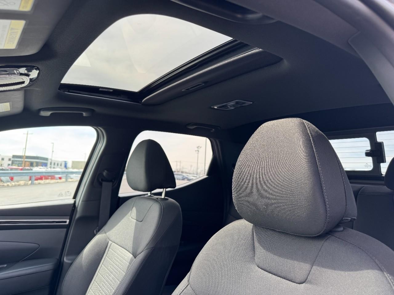 Hyundai Santa Cruz Vehicle Full-screen Gallery Image 17