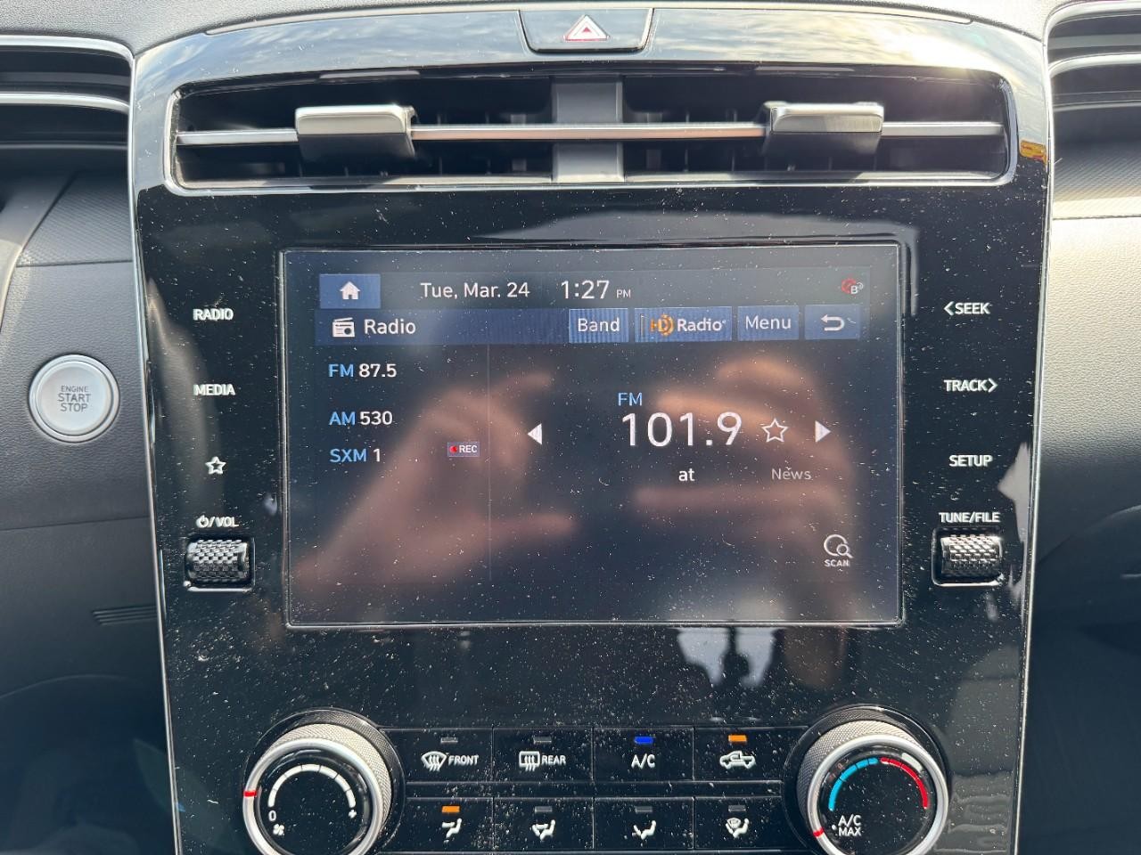 Hyundai Santa Cruz Vehicle Full-screen Gallery Image 24