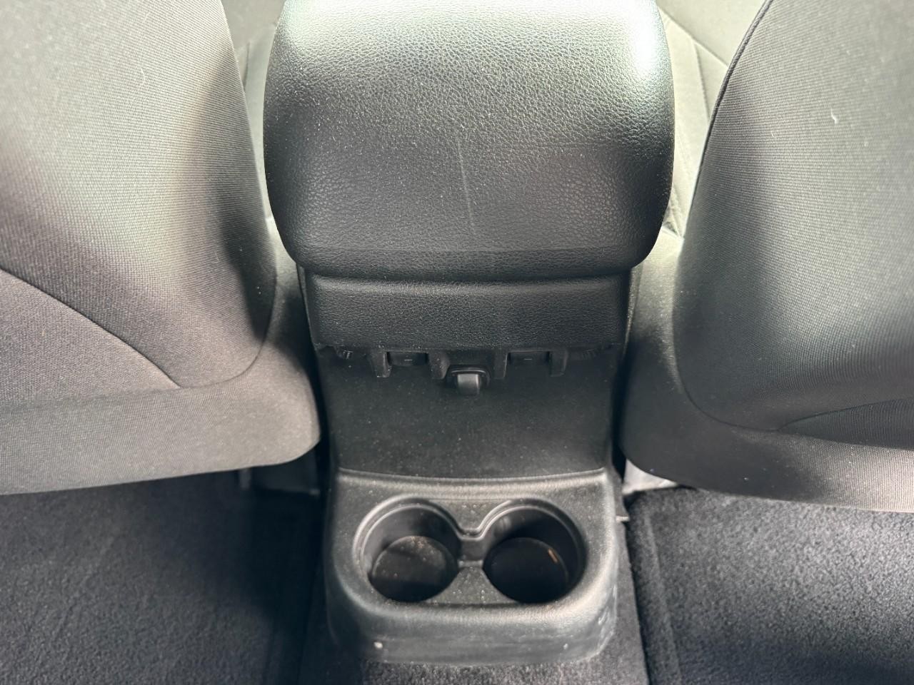 Jeep Wrangler Unlimited Vehicle Full-screen Gallery Image 16