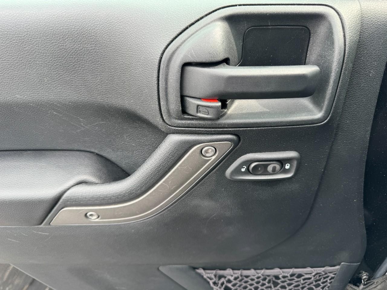 Jeep Wrangler Unlimited Vehicle Full-screen Gallery Image 19