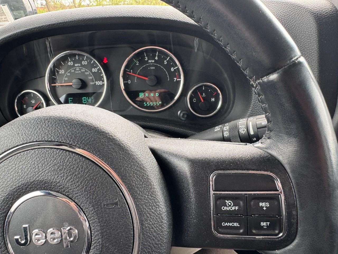 Jeep Wrangler Unlimited Vehicle Full-screen Gallery Image 21