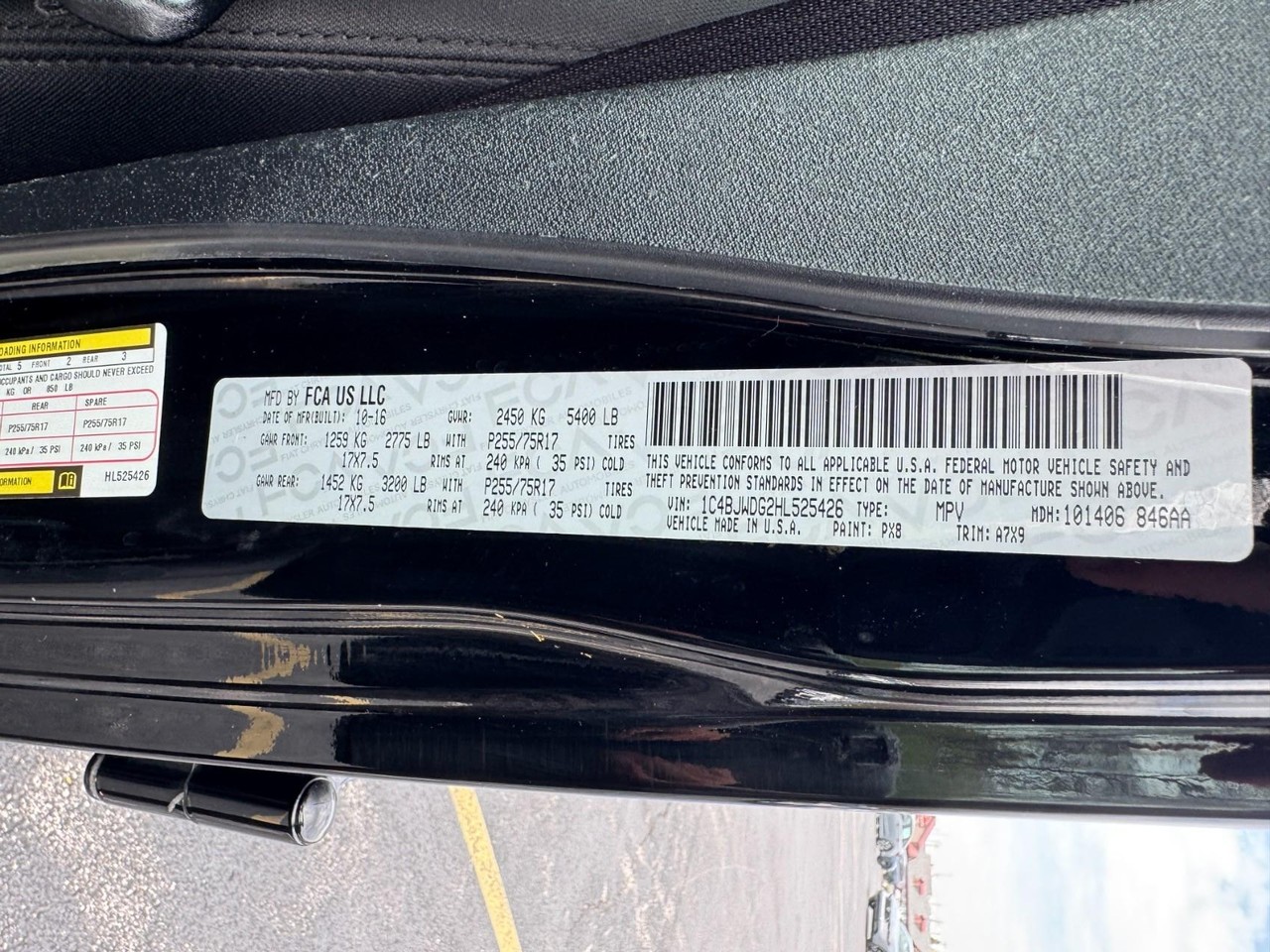 Jeep Wrangler Unlimited Vehicle Full-screen Gallery Image 26