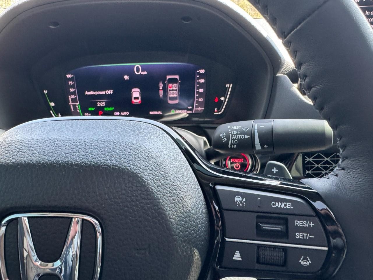 Honda Accord Hybrid Vehicle Full-screen Gallery Image 21