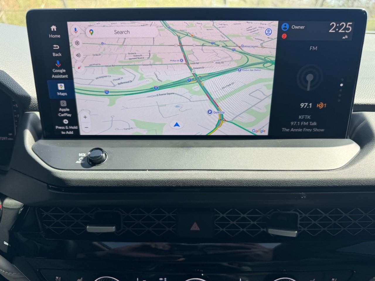 Honda Accord Hybrid Vehicle Full-screen Gallery Image 24