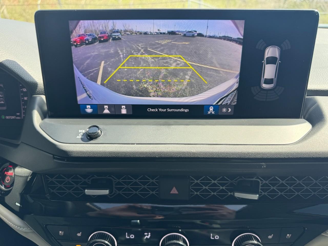 Honda Accord Hybrid Vehicle Full-screen Gallery Image 25