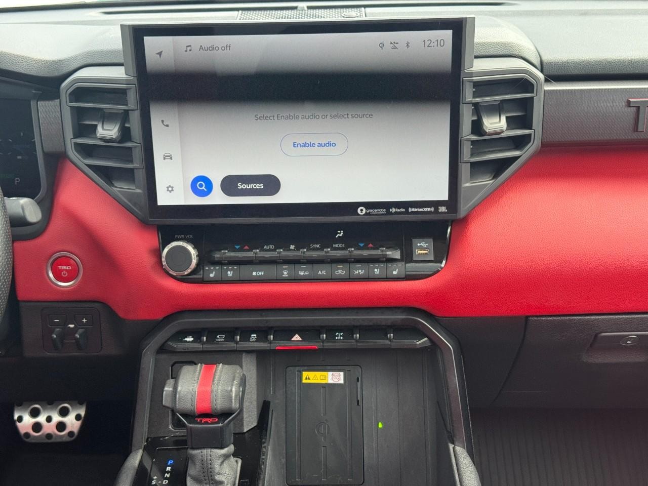 Toyota Tundra 4WD Vehicle Full-screen Gallery Image 13