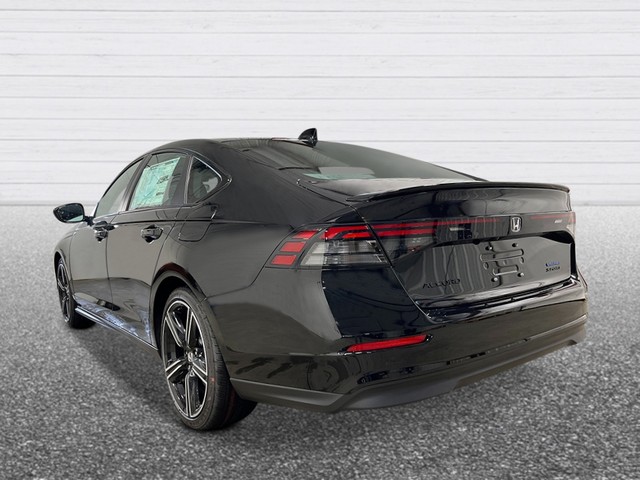 Honda Accord Hybrid Vehicle Full-screen Gallery Image 04