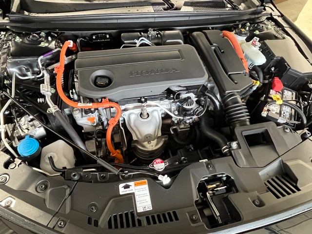 Honda Accord Hybrid Vehicle Full-screen Gallery Image 13