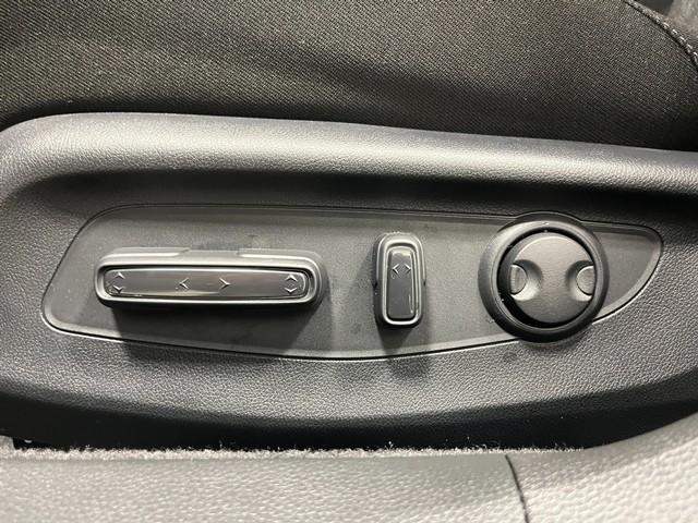 Honda Accord Hybrid Vehicle Full-screen Gallery Image 16