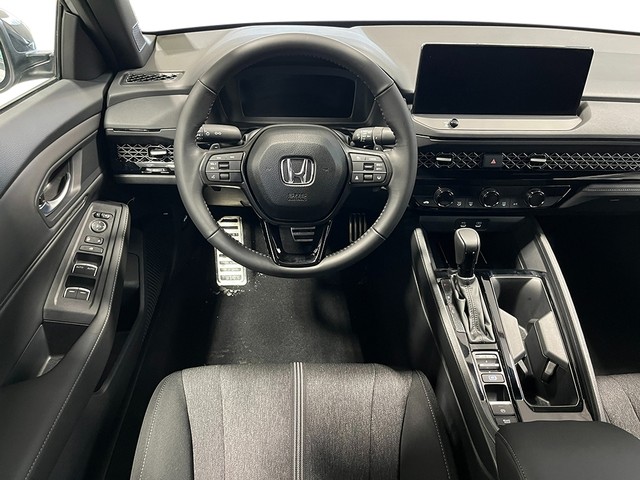 Honda Accord Hybrid Vehicle Full-screen Gallery Image 18