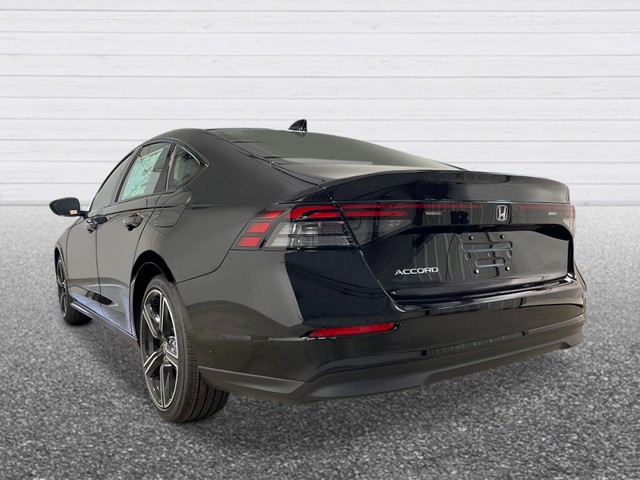 Honda Accord Sedan Vehicle Full-screen Gallery Image 04