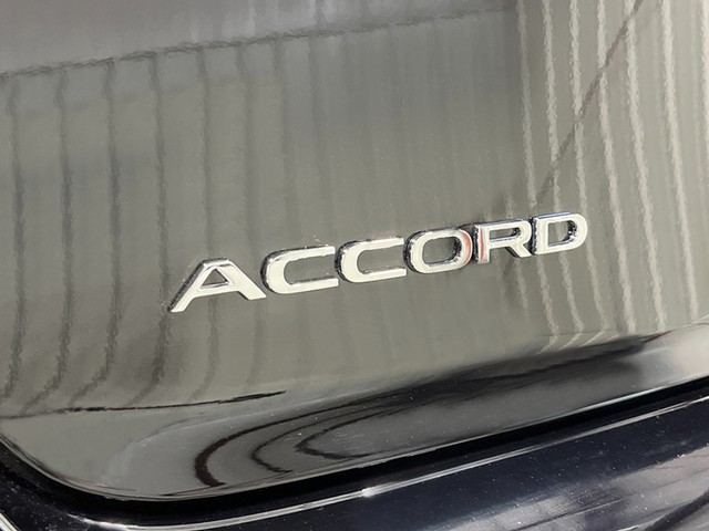 Honda Accord Sedan Vehicle Full-screen Gallery Image 07