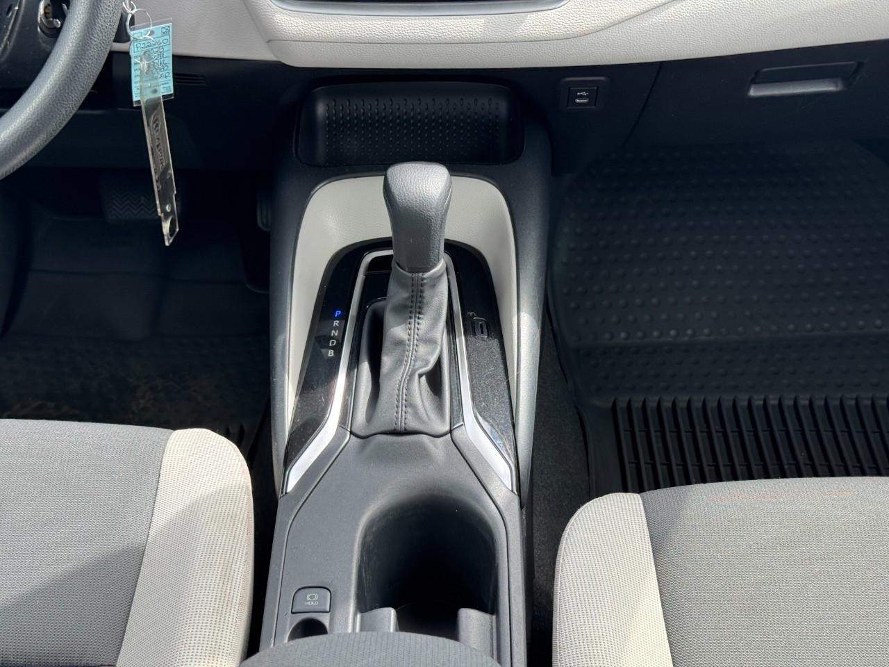 Toyota Corolla Vehicle Full-screen Gallery Image 14