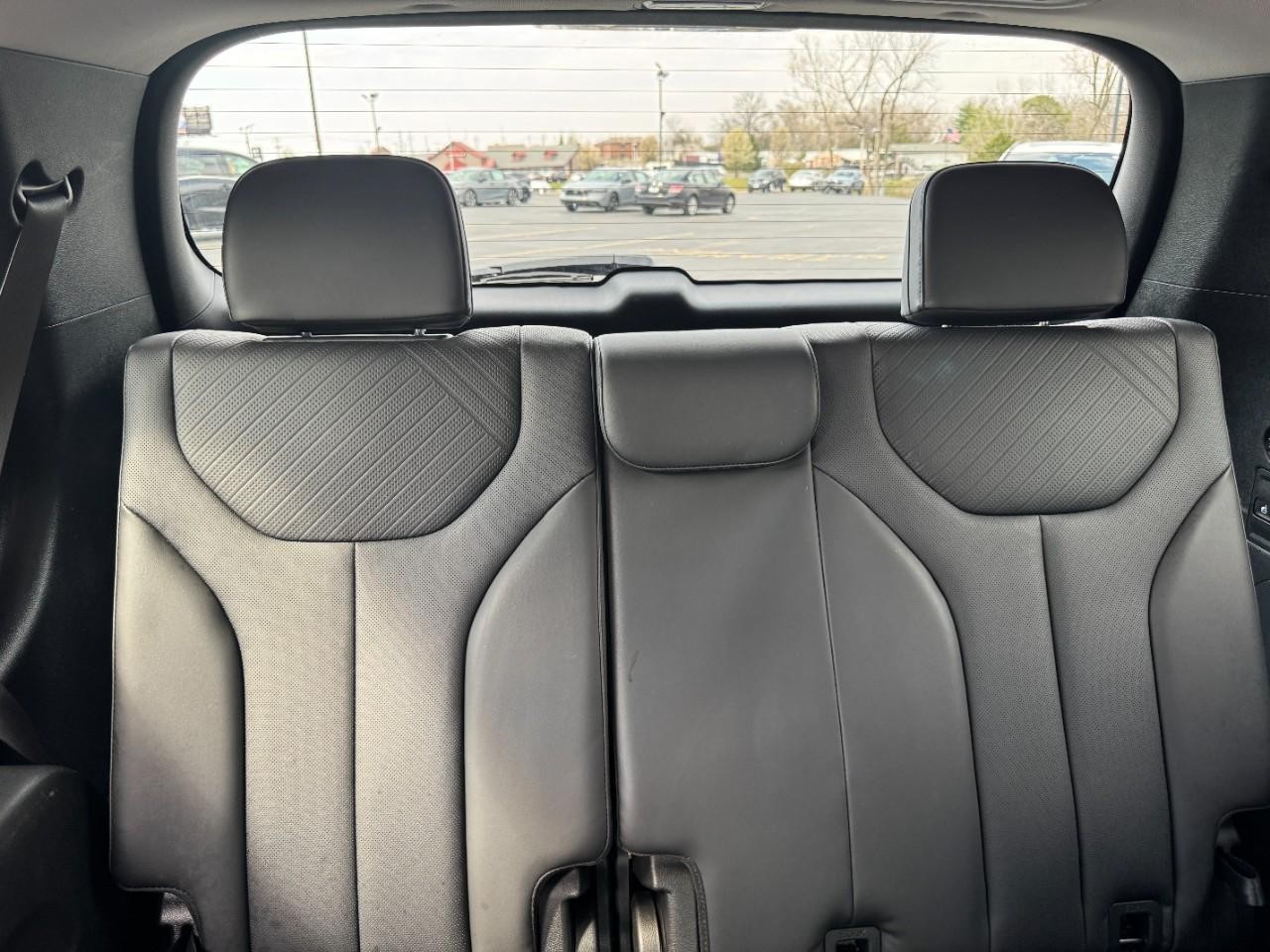 Hyundai Palisade Vehicle Full-screen Gallery Image 11