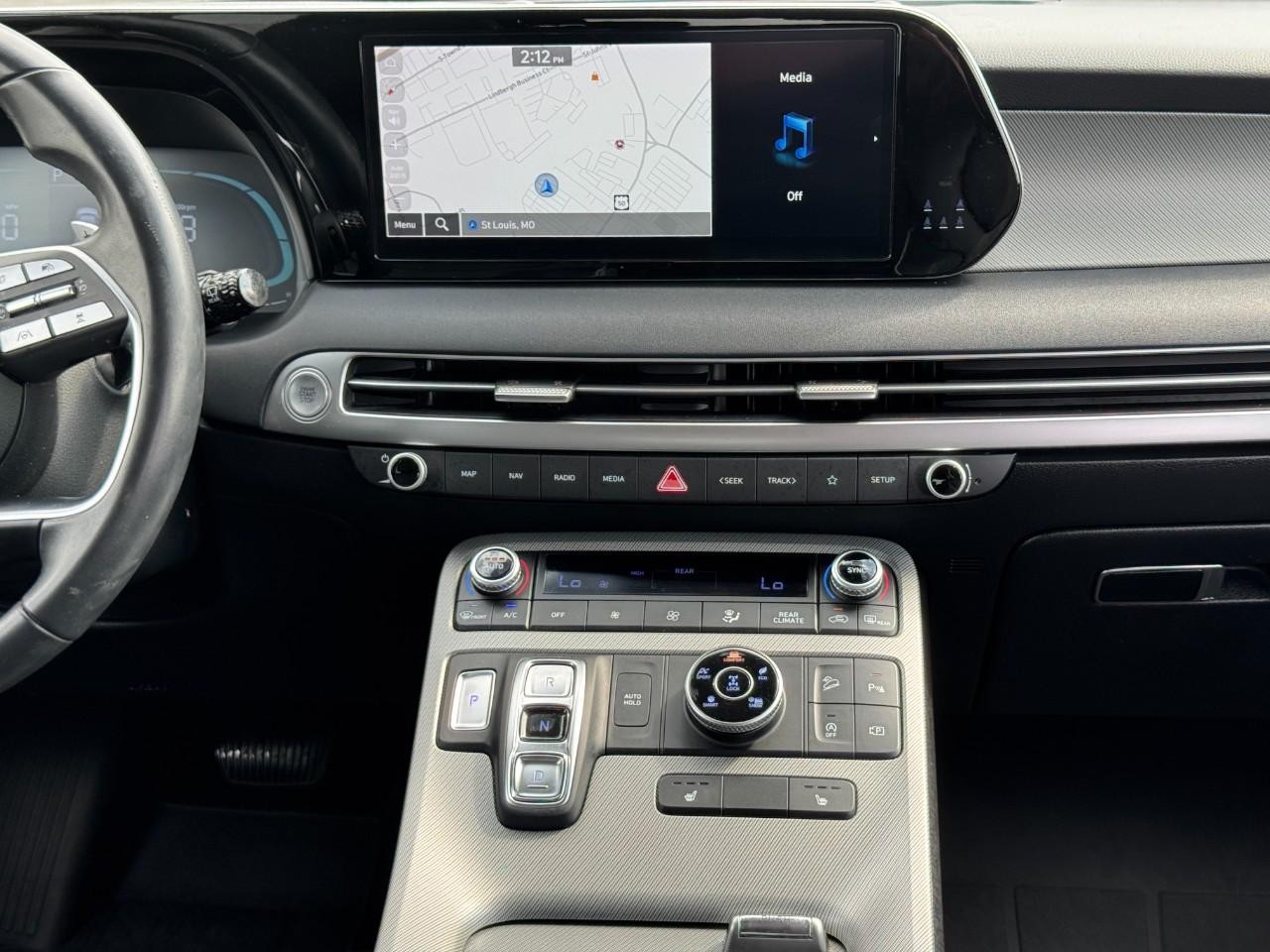 Hyundai Palisade Vehicle Full-screen Gallery Image 14