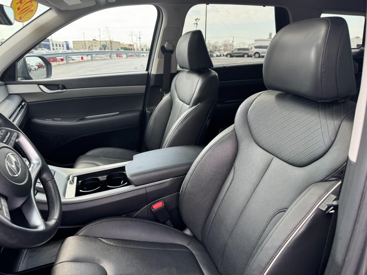 Hyundai Palisade Vehicle Full-screen Gallery Image 18