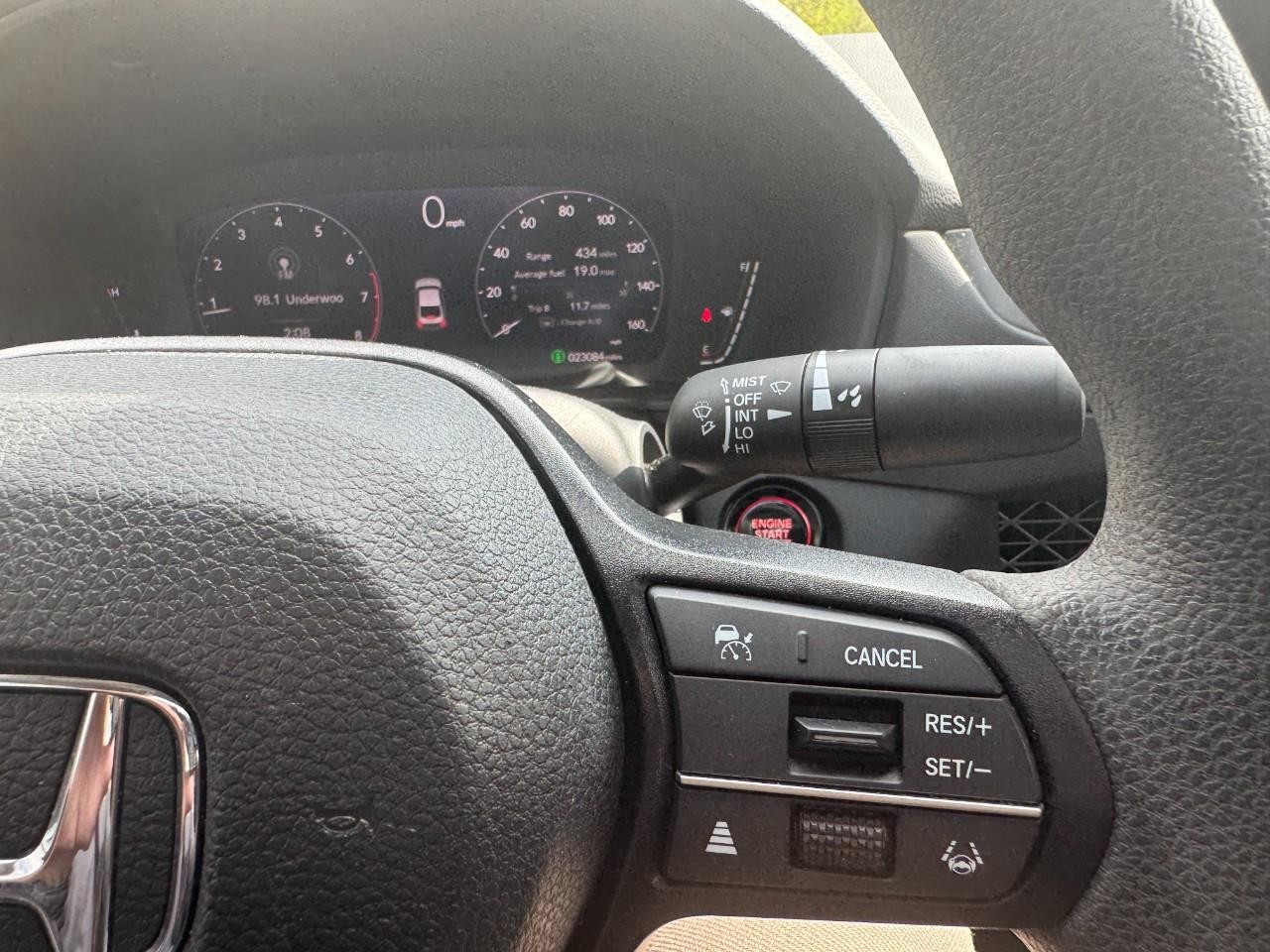 Honda Accord Sedan Vehicle Full-screen Gallery Image 22