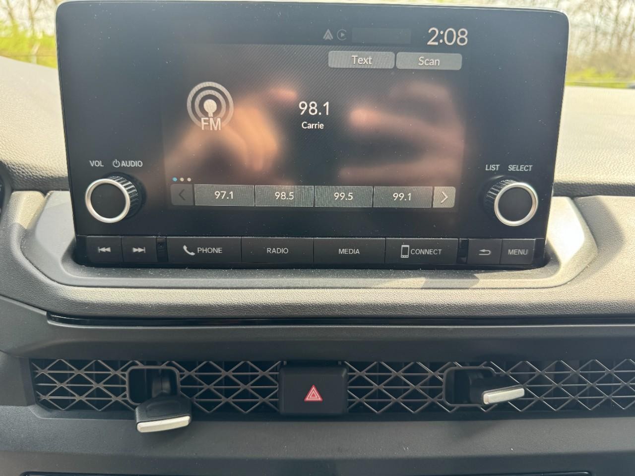 Honda Accord Sedan Vehicle Full-screen Gallery Image 24