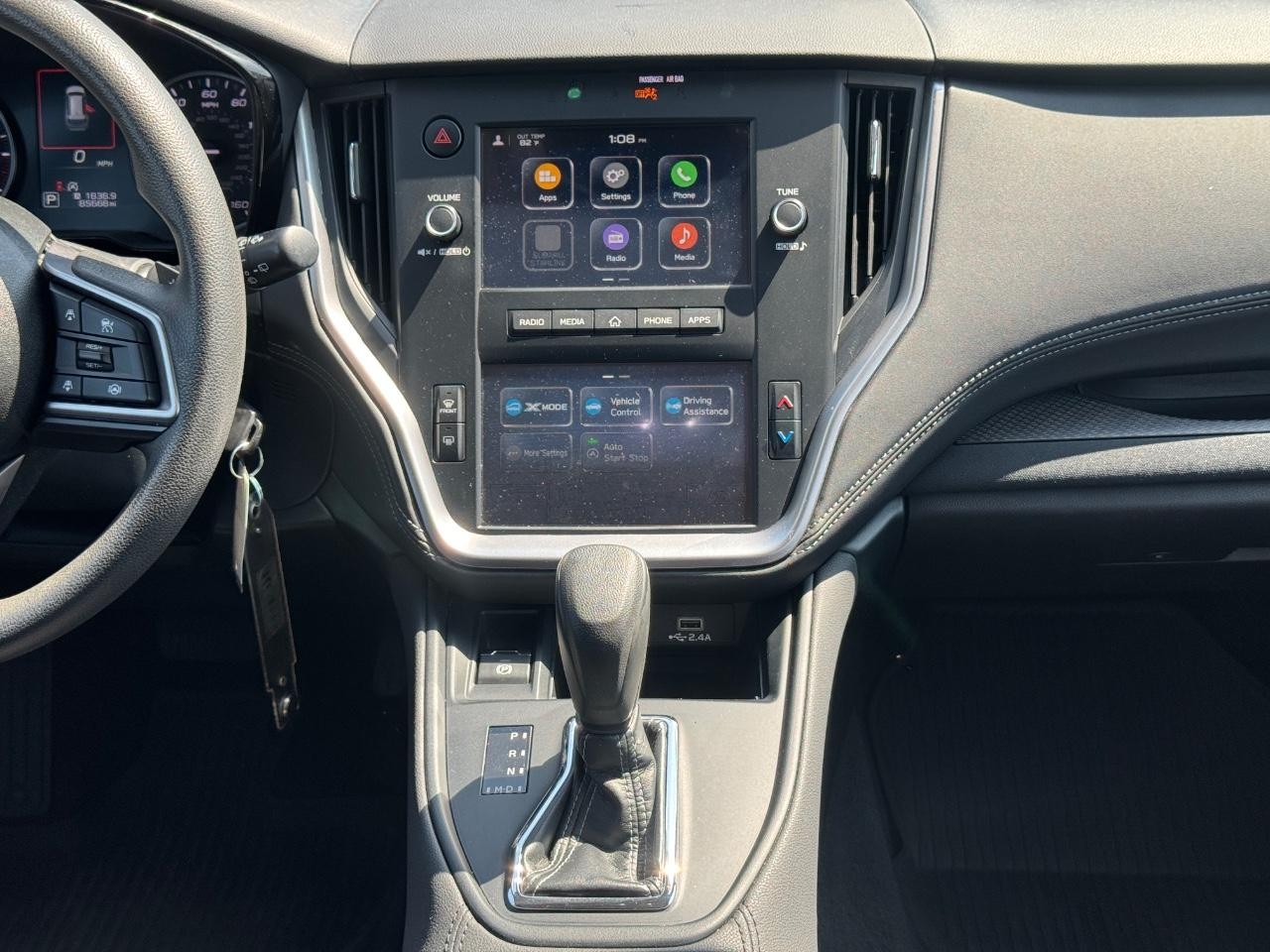 Subaru Outback Vehicle Full-screen Gallery Image 12