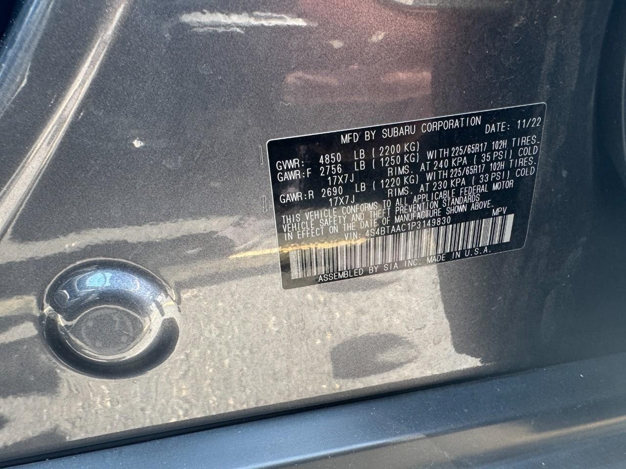 Subaru Outback Vehicle Full-screen Gallery Image 27