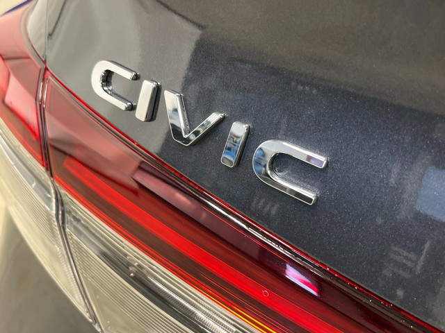 Honda Civic Sedan Vehicle Full-screen Gallery Image 05