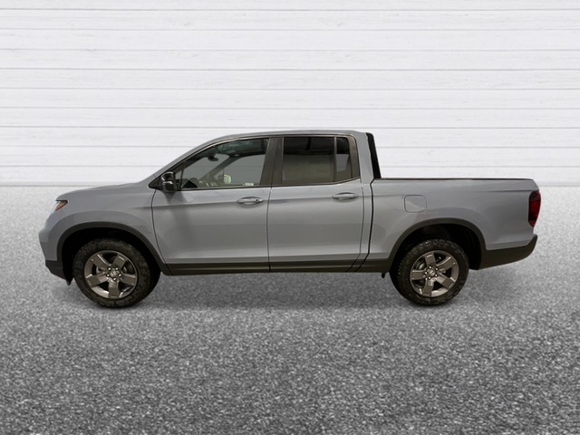 Honda Ridgeline Vehicle Full-screen Gallery Image 02