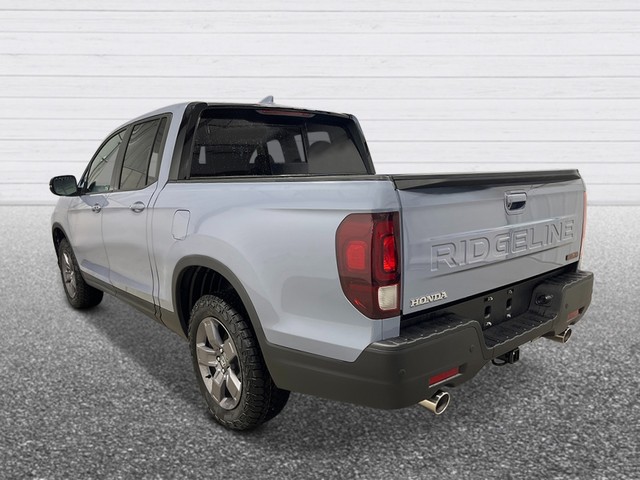Honda Ridgeline Vehicle Full-screen Gallery Image 03