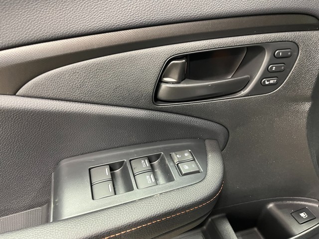 Honda Ridgeline Vehicle Full-screen Gallery Image 13