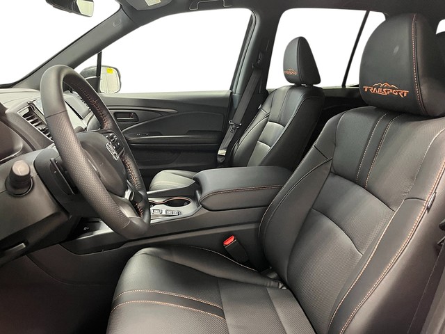 Honda Ridgeline Vehicle Full-screen Gallery Image 15