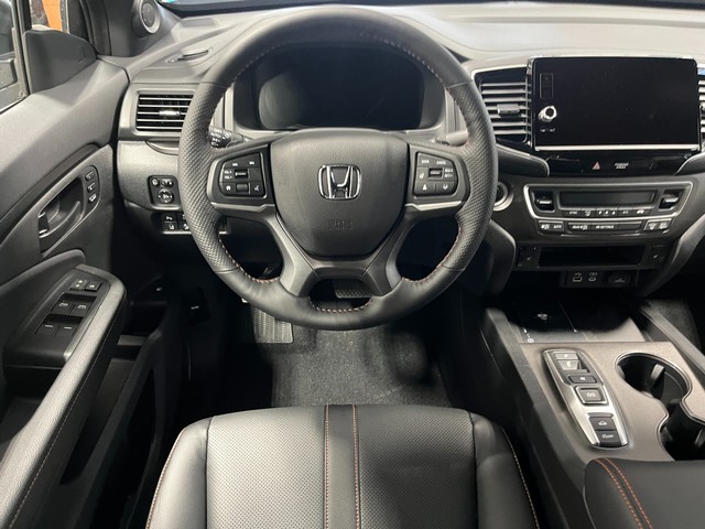 Honda Ridgeline Vehicle Full-screen Gallery Image 24