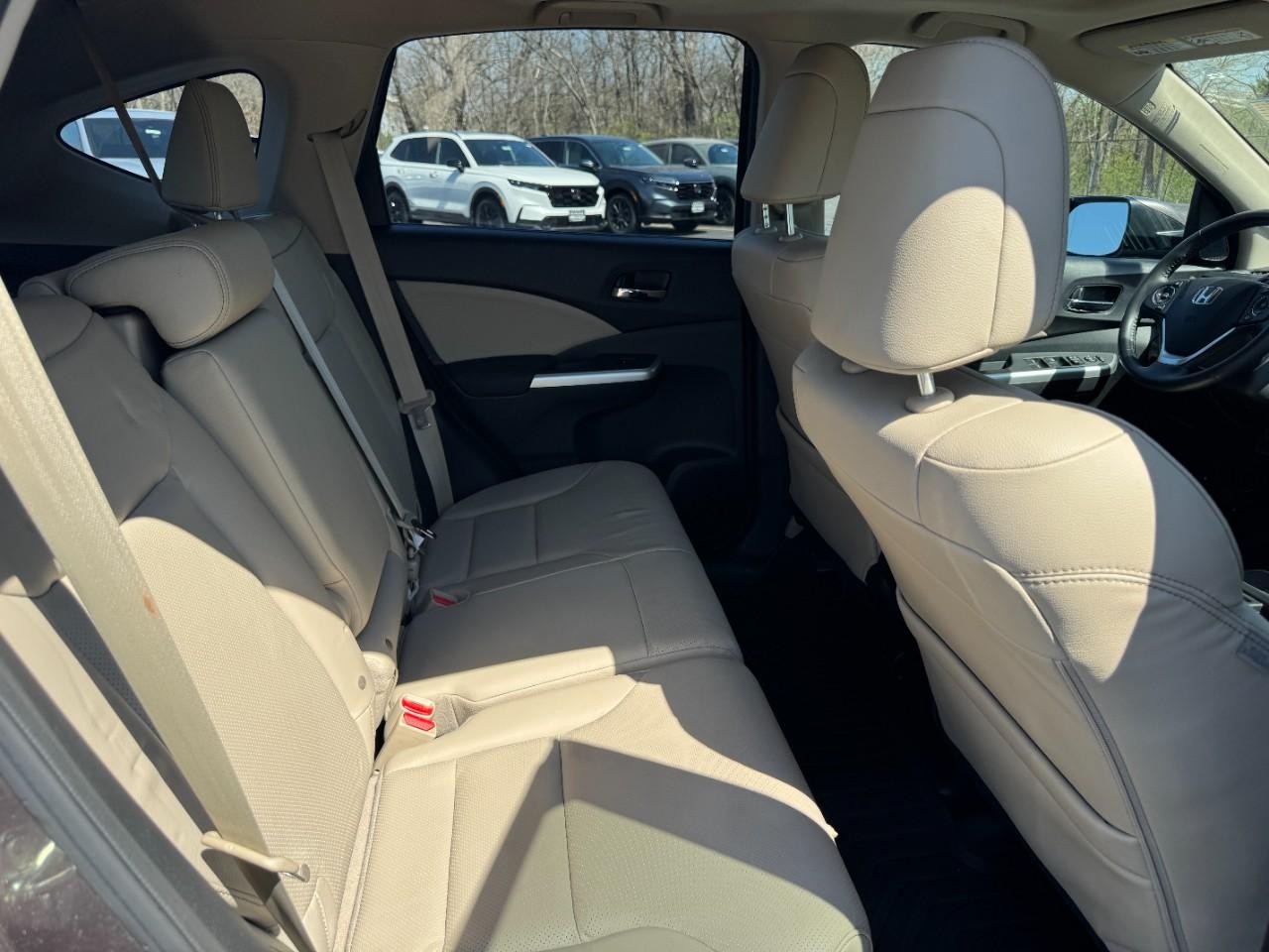 Honda CR-V Vehicle Full-screen Gallery Image 10