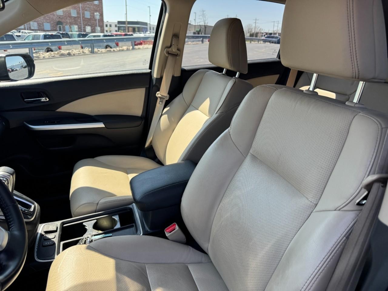 Honda CR-V Vehicle Full-screen Gallery Image 18