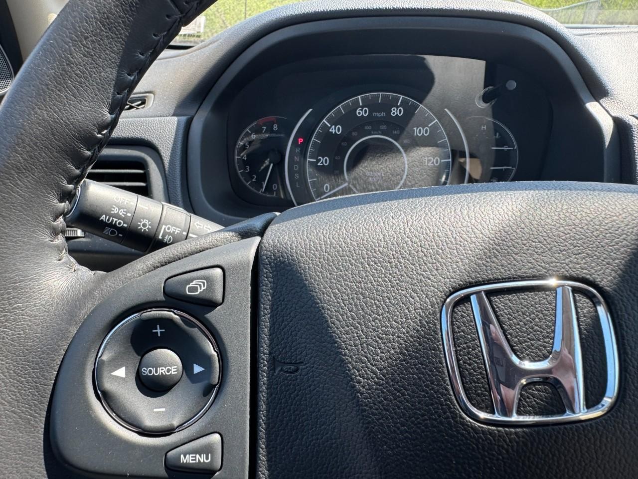 Honda CR-V Vehicle Full-screen Gallery Image 21