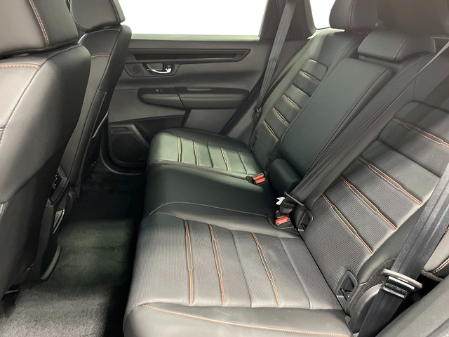 Honda CR-V Hybrid Vehicle Full-screen Gallery Image 24