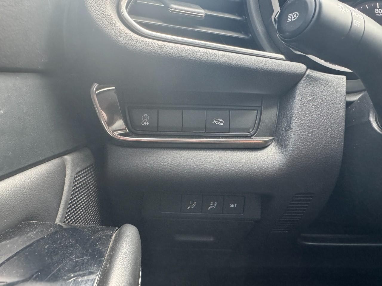 Mazda CX-30 Vehicle Full-screen Gallery Image 29