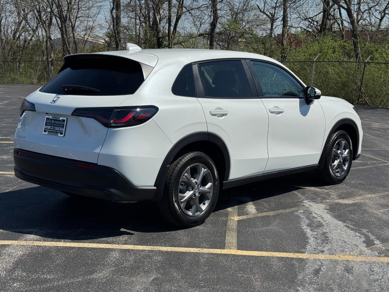 Honda HR-V Vehicle Full-screen Gallery Image 03