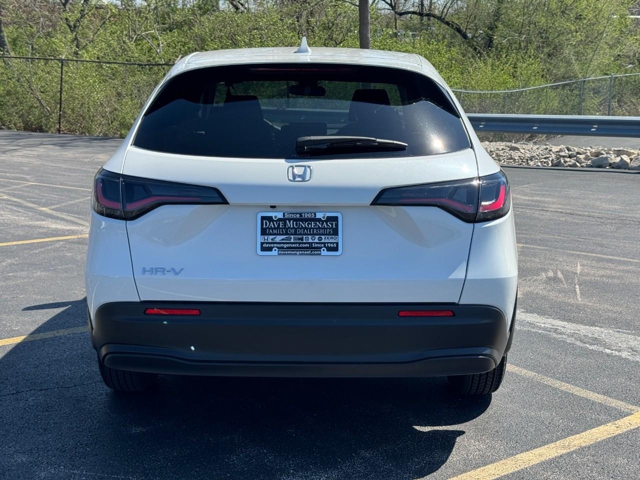 Honda HR-V Vehicle Full-screen Gallery Image 05