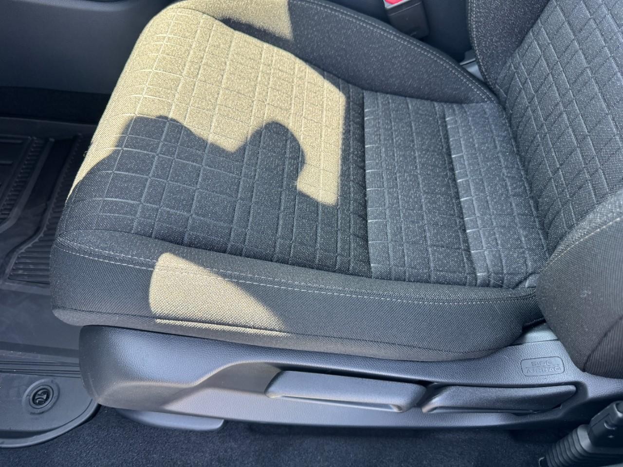 Honda HR-V Vehicle Full-screen Gallery Image 18