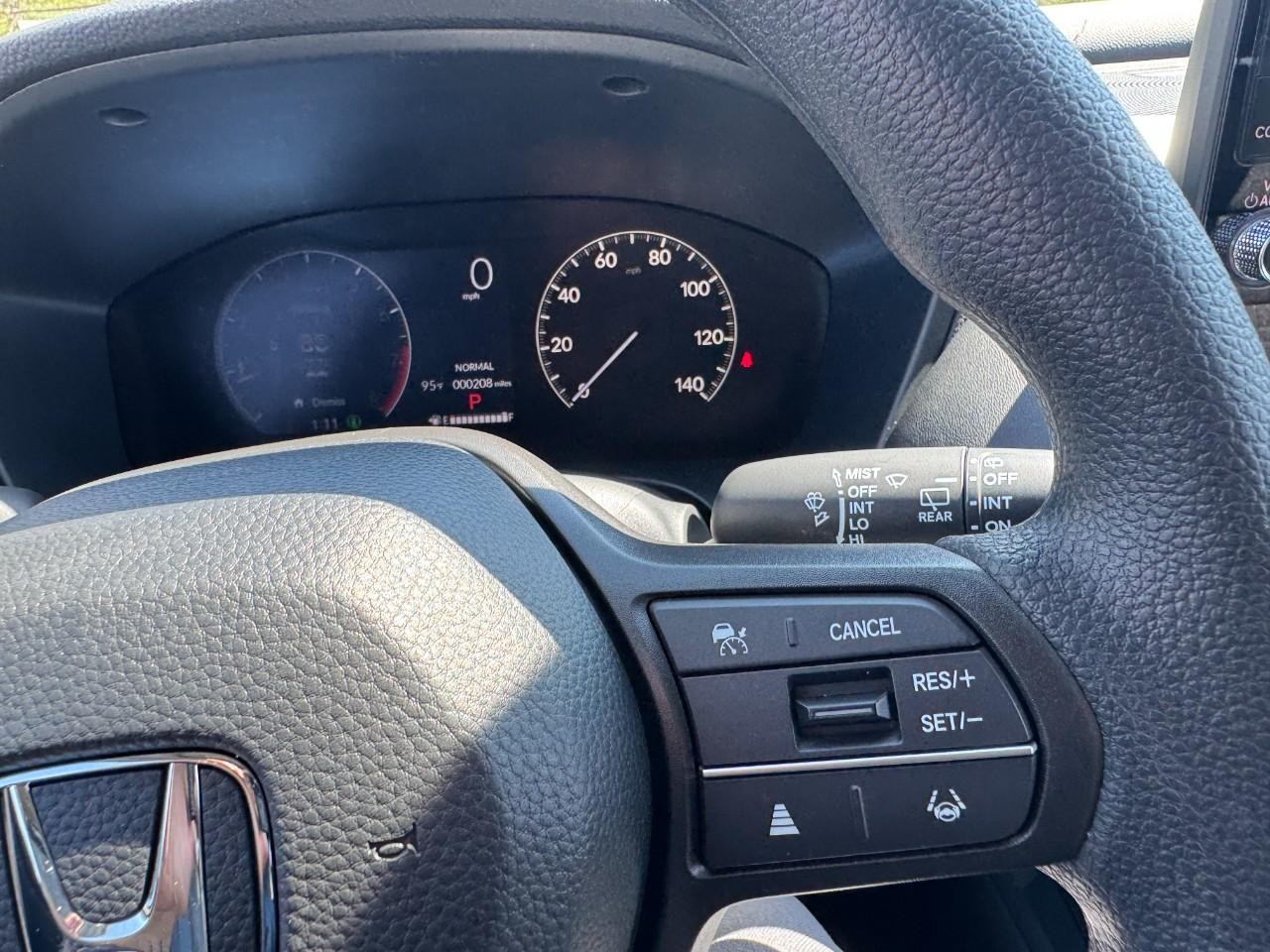 Honda HR-V Vehicle Full-screen Gallery Image 21