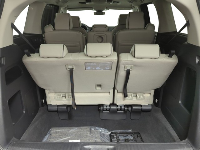 Honda Odyssey Vehicle Full-screen Gallery Image 26